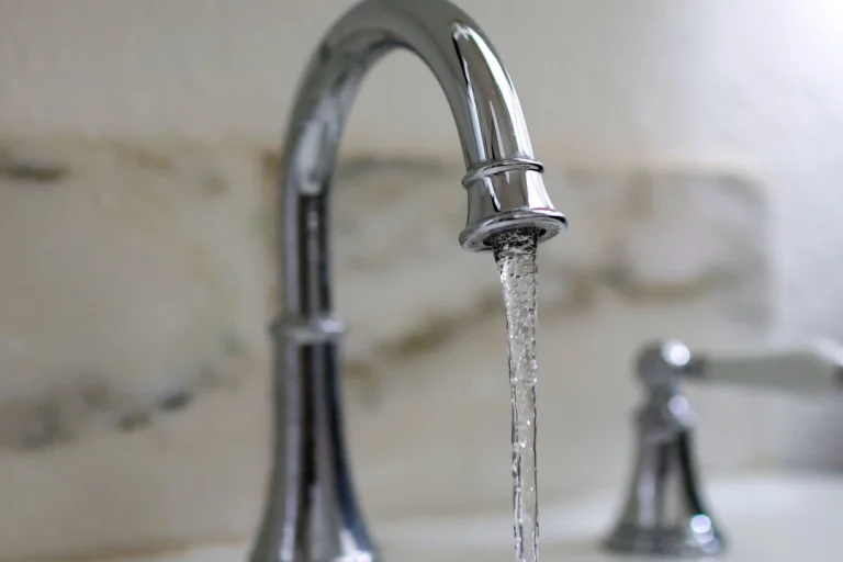California-water-Tap-LSedit -drjose-nasser-aquera-1080x720